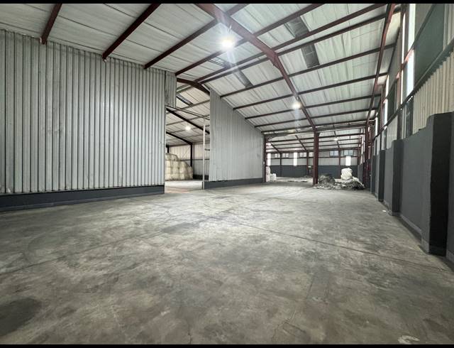 2,832M² WAREHOUSE FOR SALE IN PHOENIX INDUSTRIAL